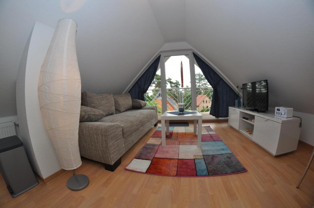 Ferienhaus Mueritzzauber / 1 Zimmer Dachgeschoss-Appartement Röbel Eksteriør billede
