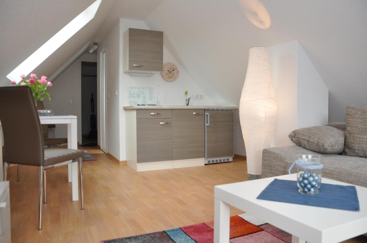 Ferienhaus Mueritzzauber / 1 Zimmer Dachgeschoss-Appartement Röbel Eksteriør billede