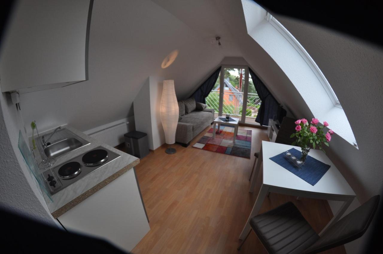 Ferienhaus Mueritzzauber / 1 Zimmer Dachgeschoss-Appartement Röbel Eksteriør billede